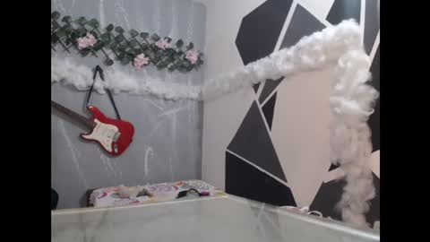 Isabella online show from 01/03/25, 11:12