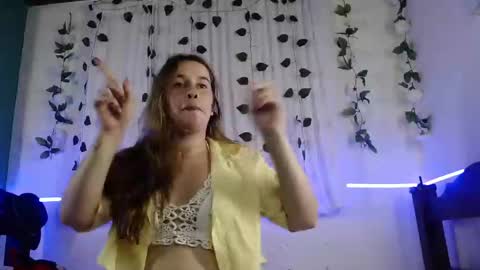 Isabella online show from 03/11/25, 01:59