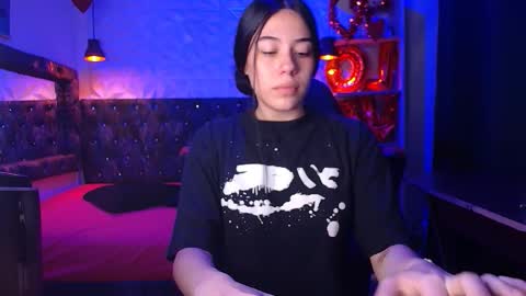 isabella dl online show from 02/27/25, 11:31