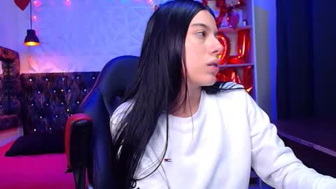 isabella dl online show from 03/06/25, 12:09
