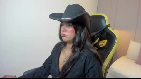 Snapshot of isabella_florez22 chatting on 04/23/26, 02:13 Isabel florez online show from 04/23/26, 02:13
