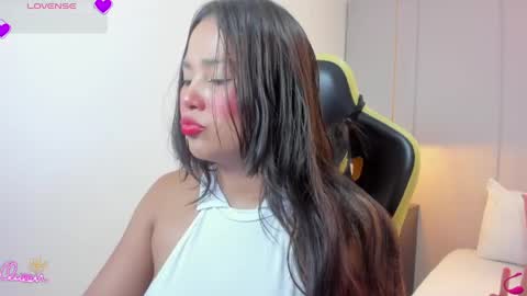 Snapshot of isabella_florez22 chatting on 05/20/26, 02:07 Isabel florez online show from 05/20/26, 02:07
