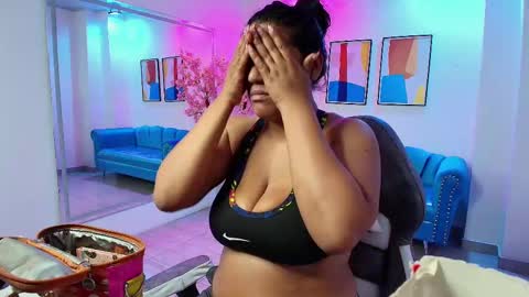 Isabella online show from 09/12/25, 03:50