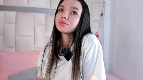 isabella_gomez11 online show from 02/17/26, 08:59