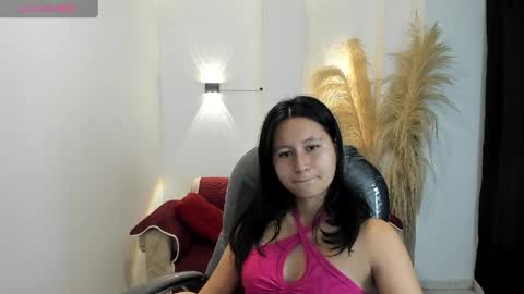 Snapshot of isabella_grace18 chatting on 06/08/26, 01:39 Isabella online show from 06/08/26, 01:39