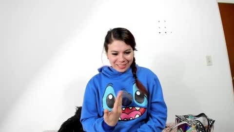 isabella_jaramillo online show from 10/24/25, 12:45