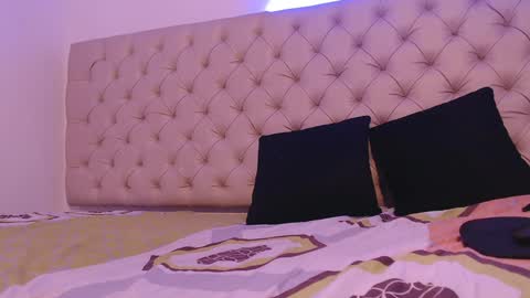 isabella_jazz online show from 01/13/25, 04:19