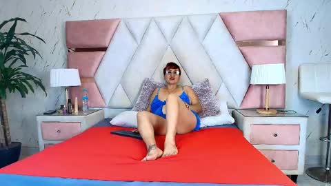 Snapshot of isabella_luxet chatting on 05/21/26, 05:42 isabella_luxet online show from 05/21/26, 05:42