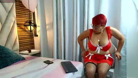 isabella_luxet online show from 07/28/26, 12:48