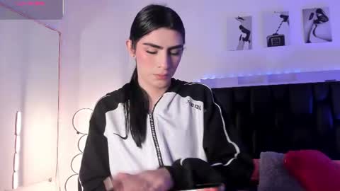 Isabella Moon9 online show from 07/23/26, 11:52