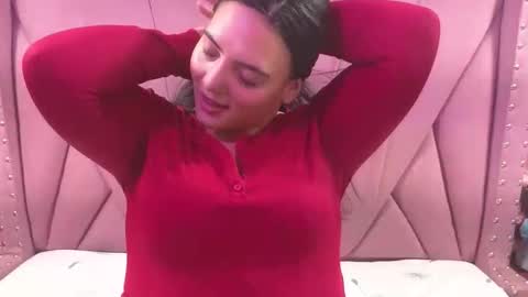 Snapshot of isabella_mora_ chatting on 05/21/26, 03:35 Isabella online show from 05/21/26, 03:35