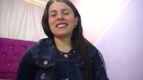 Snapshot of isabella_nice_ chatting on 09/18/25, 03:58 abby online show from 09/18/25, 03:58