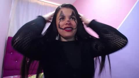 Snapshot of isabella_nice_ chatting on 10/27/25, 02:10 abby online show from 10/27/25, 02:10