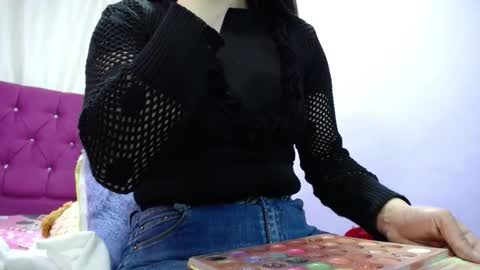 Snapshot of isabella_nice_ chatting on 10/28/25, 02:15 abby online show from 10/28/25, 02:15