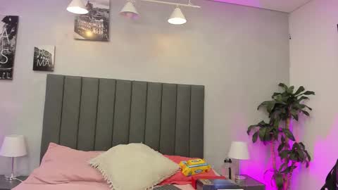 Snapshot of isabella_nowa chatting on 02/08/26, 11:46 Isabella Nowa online show from 02/08/26, 11:46