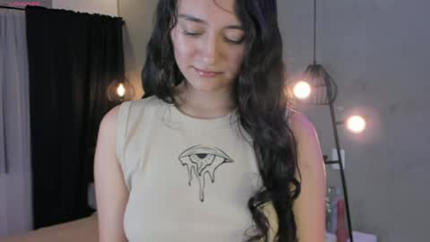 Snapshot of isabella_nowa chatting on 04/08/26, 11:32 Isabella Nowa online show from 04/08/26, 11:32