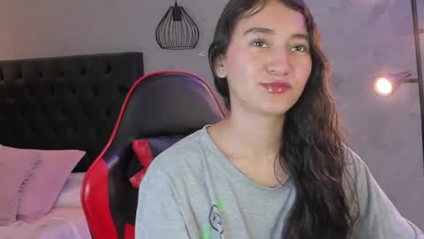 Snapshot of isabella_nowa chatting on 04/25/26, 11:35 Isabella Nowa online show from 04/25/26, 11:35