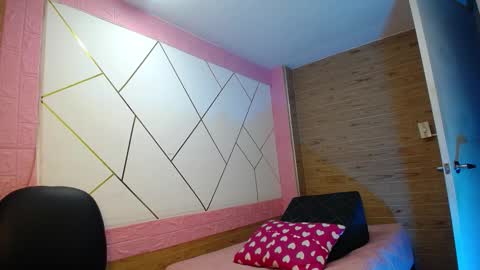 Snapshot of isabella_roseee chatting on 11/13/25, 08:30 isabella_roseee online show from 11/13/25, 08:30