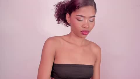 isabella online show from 01/25/25, 01:32