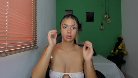 Isabella online show from 02/05/25, 06:15