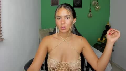 Isabella online show from 02/20/25, 09:20