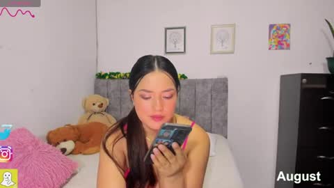 isabella online show from 08/05/26, 12:13