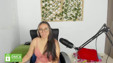 Isabella online show from 01/02/25, 11:49
