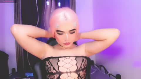 Snapshot of isabella_vogue chatting on 06/10/26, 08:41 Isabella Vogue online show from 06/10/26, 08:41