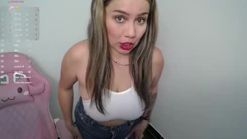 isabella_wish1 online show from 12/23/25, 03:04