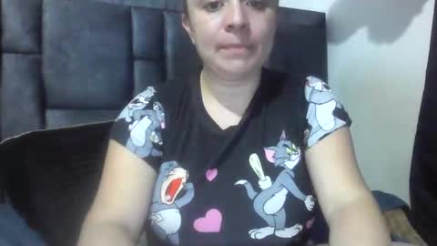 isabellaa_hills_ online show from 06/07/26, 05:22