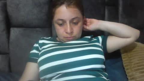 isabellaa_hills_ online show from 07/10/26, 06:21