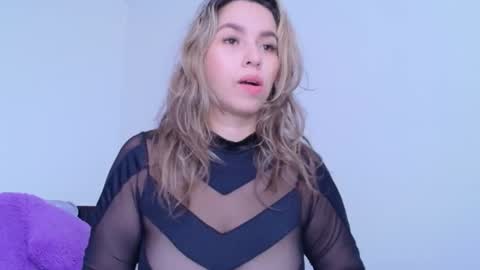 isabellaa_smith03 online show from 06/06/26, 09:30