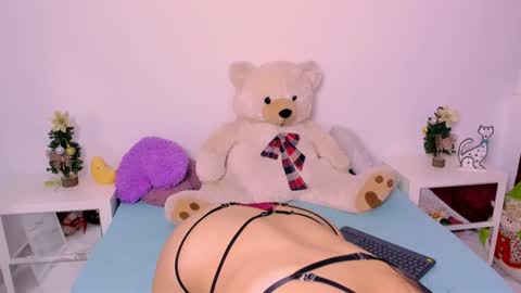 Snapshot of isabellaacruz chatting on 01/02/25, 11:27 ISABELLA online show from 01/02/25, 11:27