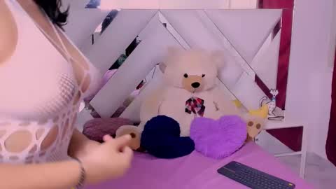 Snapshot of isabellaacruz chatting on 02/01/25, 10:34 ISABELLA online show from 02/01/25, 10:34
