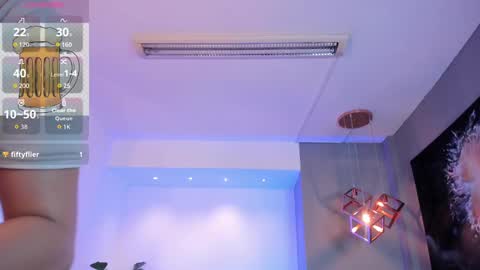 Snapshot of isabellaajoness chatting on 09/26/25, 12:53 Isabella Everyday From 0530 to 1430 Col Time online show from 09/26/25, 12:53