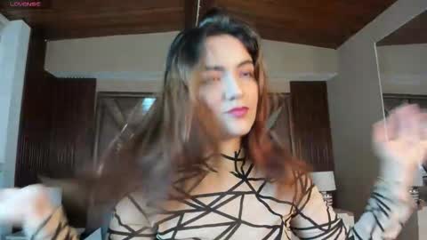 Snapshot of isabellaajoness chatting on 11/18/25, 11:25 Isabella Everyday From 0530 to 1430 Col Time online show from 11/18/25, 11:25