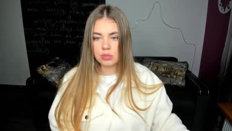 isabellabler online show from 10/20/25, 05:52