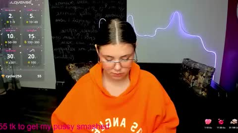 Snapshot of isabellabler chatting on 11/07/25, 07:19 isabellabler online show from 11/07/25, 07:19