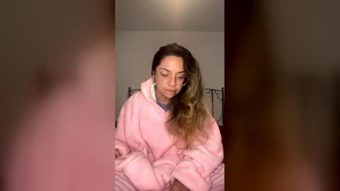 isabellaelizabeth online show from 01/12/26, 06:13