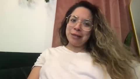 isabellaelizabeth online show from 01/17/26, 05:49
