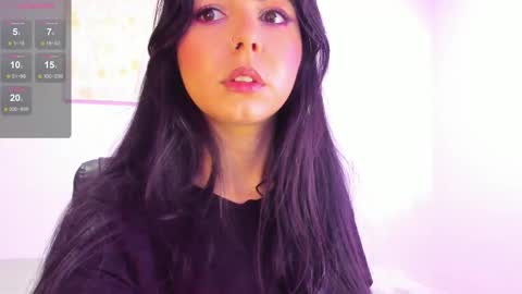 Instagram soybella01  online show from 02/28/25, 05:59