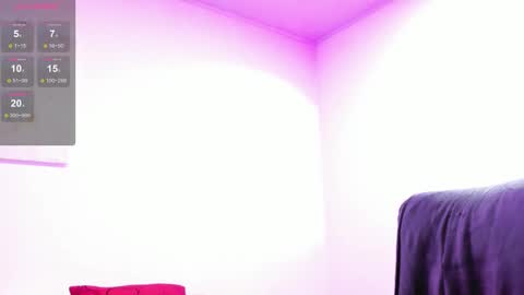 Instagram soybella01  online show from 03/08/25, 09:40