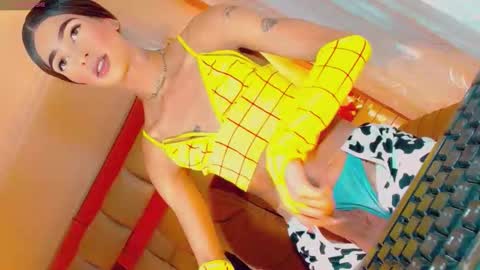 isabellagirs online show from 10/10/25, 04:50