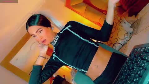 isabellagirs online show from 10/29/25, 06:37