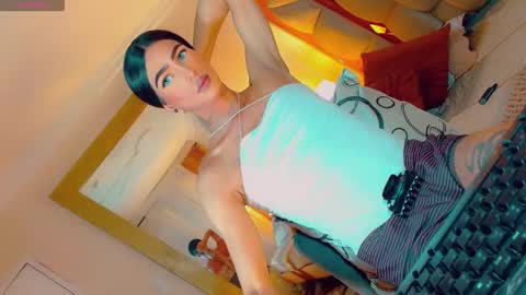 isabellagirs online show from 11/03/25, 04:47