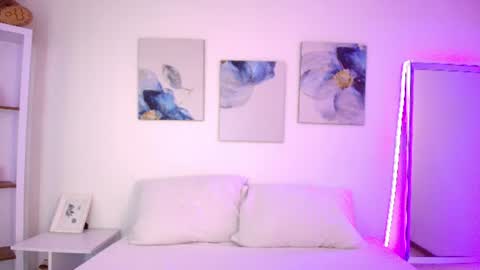 Isabella  online show from 07/24/26, 02:59