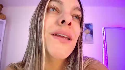 Isabella  online show from 07/25/26, 01:30