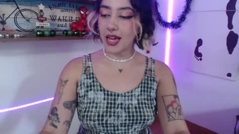Tati - online show from 12/30/24, 03:02