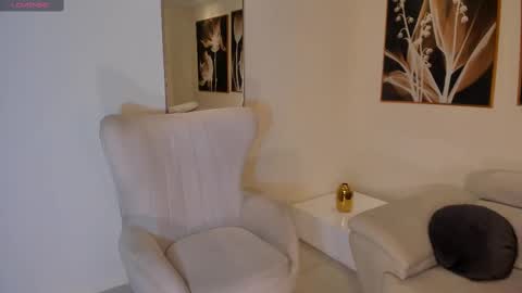Isabella Kroft online show from 02/27/25, 01:05