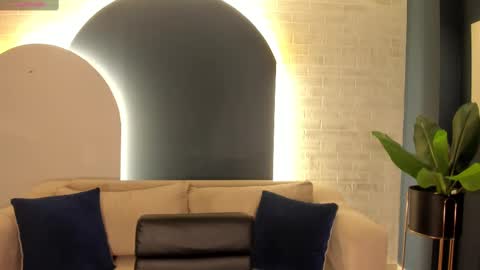 Isabella Kroft online show from 03/09/25, 05:06